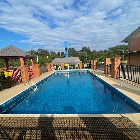 Royal Inn - แอนนิสตัน ภายนอก รูปภาพ